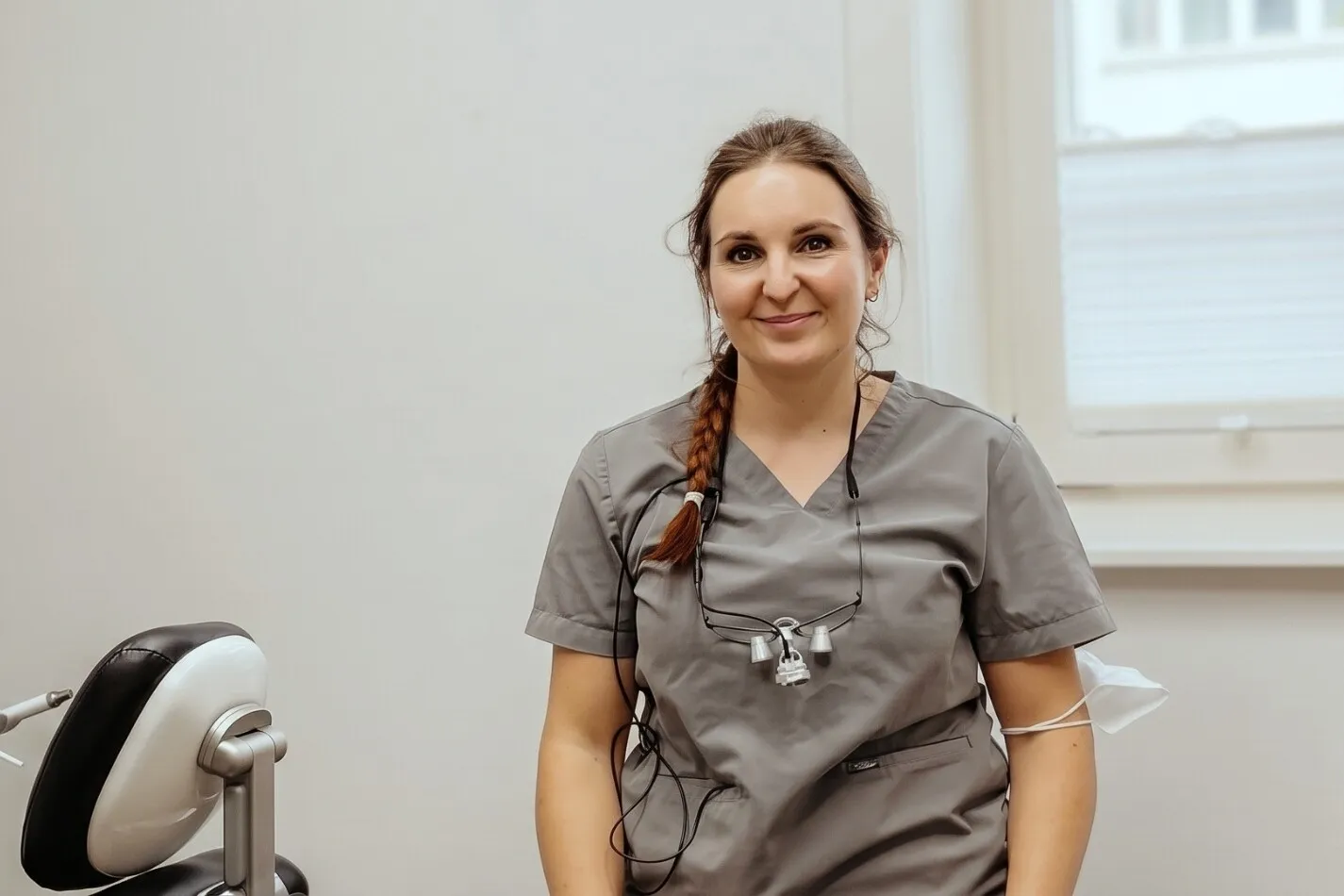 Melanie Bertsch, Zahnärztin und Inhaberin, in der Praxis am Württemberg